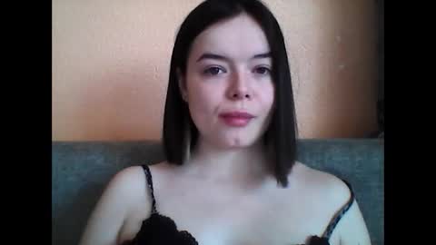 Snapshot of winter__white_rose chatting on 01.20.25 Emma online show from 01.20.25