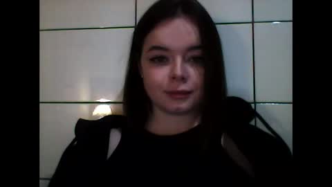 Snapshot of winter__white_rose chatting on 02.24.25 Emma online show from 02.24.25