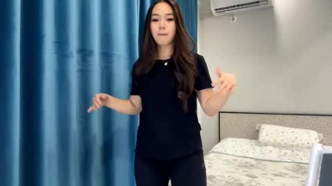 Amina online show from 11.12.25