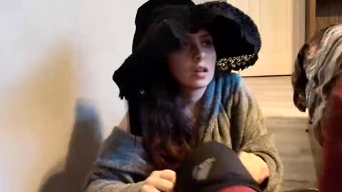 witchbitchmommy online show from 11.12.25