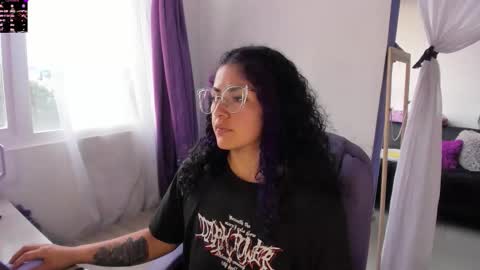     Luna Violeta  A r t i s t  online show from 09.29.25