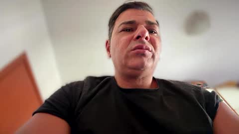 Snapshot of witebull83 chatting on 04.04.26 Witebull online show from 04.04.26