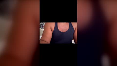 Snapshot of witebull83 chatting on 04.12.26 Witebull online show from 04.12.26