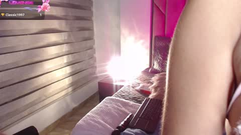 Andrea  online show from 01.11.25