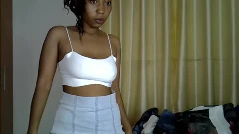 Snapshot of wizzia_khalifa chatting on 03.03.25 girlie o online show from 03.03.25