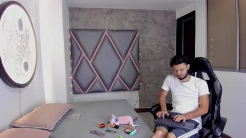 Nicolas Y Laura online show from 03.21.26