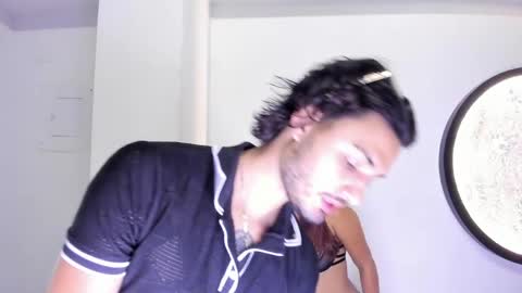 Nicolas Y Laura online show from 04.14.26