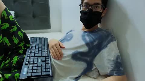  W O L F  online show from 02.18.25