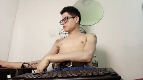  W O L F  online show from 09.20.25