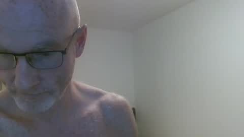 Snapshot of wolfgangamozart chatting on 11.25.25 Amadeus Mozart online show from 11.25.25