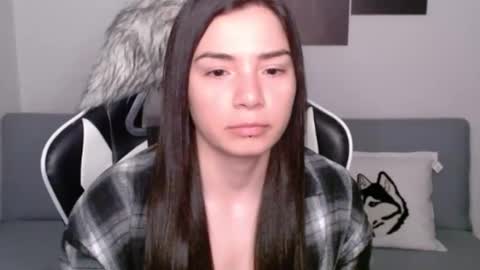 Snapshot of wolfs_daughter chatting on 01.11.25 Alex online show from 01.11.25