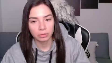 Snapshot of wolfs_daughter chatting on 01.30.25 Alex online show from 01.30.25