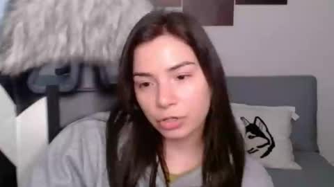 Snapshot of wolfs_daughter chatting on 02.04.25 Alex online show from 02.04.25