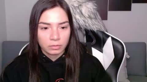 Snapshot of wolfs_daughter chatting on 02.11.25 Alex online show from 02.11.25