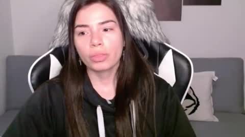 Snapshot of wolfs_daughter chatting on 02.17.25 Alex online show from 02.17.25