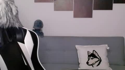 Snapshot of wolfs_daughter chatting on 02.17.25 Alex online show from 02.17.25