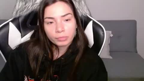 Snapshot of wolfs_daughter chatting on 02.26.25 Alex online show from 02.26.25