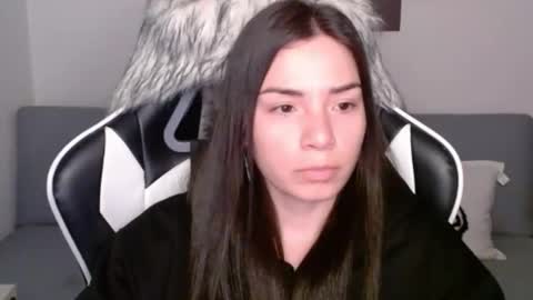 Snapshot of wolfs_daughter chatting on 03.06.25 Alex online show from 03.06.25