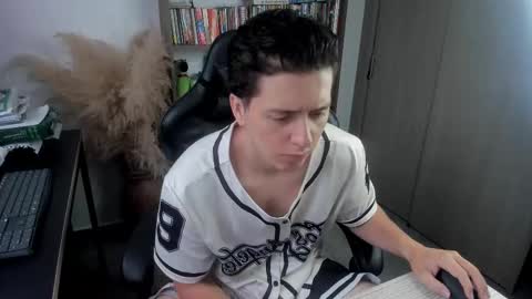 Snapshot of wolker_allan chatting on 10.23.25 wolker_allan online show from 10.23.25