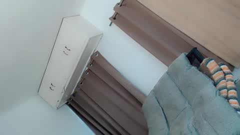 Snapshot of womanoflove chatting on 10.31.25 Jexie online show from 10.31.25