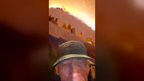 Snapshot of wonderboy3272 chatting on 07.17.26 guido online show from 07.17.26