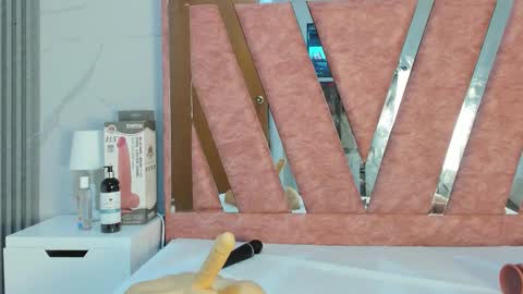 Snapshot of wonderkloe_ chatting on 02.27.26 wonderkloe_ online show from 02.27.26