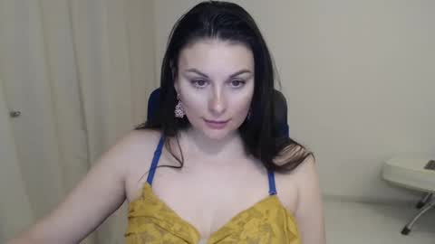 Snapshot of wonderr_woman chatting on 01.10.25 wonderr_woman online show from 01.10.25