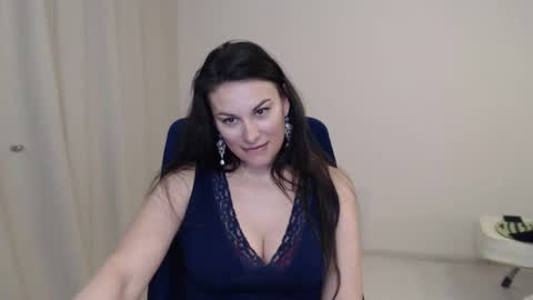Snapshot of wonderr_woman chatting on 02.12.25 wonderr_woman online show from 02.12.25