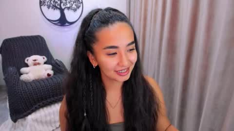 dudetta Kim online show from 10.13.25