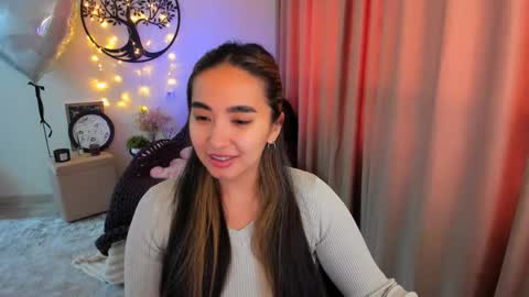 dudetta Kim online show from 04.10.26