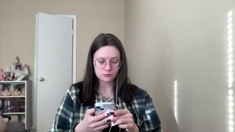 Snapshot of worship_lucina chatting on 01.09.25 Lucina online show from 01.09.25