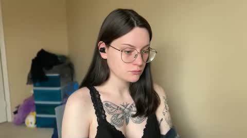 Snapshot of worship_lucina chatting on 02.20.25 Lucina online show from 02.20.25