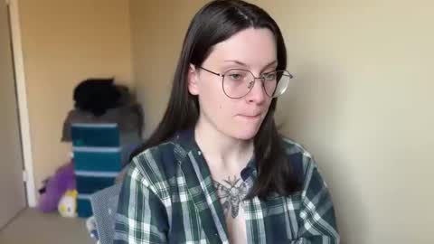 Snapshot of worship_lucina chatting on 02.24.25 Lucina online show from 02.24.25