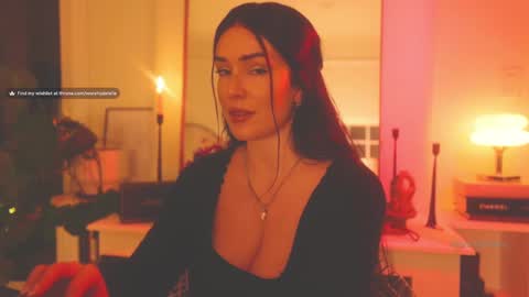 Snapshot of worshipbrielle chatting on 12.28.24 Brielle online show from 12.28.24
