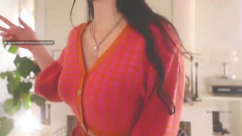 Snapshot of worshipbrielle chatting on 02.10.25 Brielle online show from 02.10.25