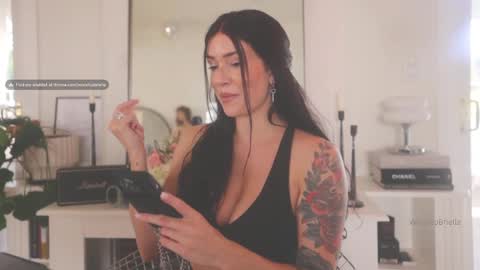 Snapshot of worshipbrielle chatting on 02.21.25 Brielle online show from 02.21.25
