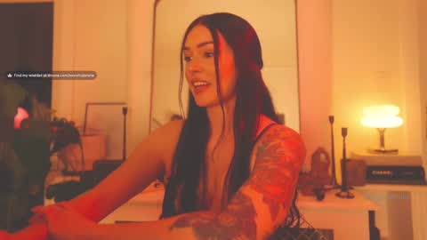 Snapshot of worshipbrielle chatting on 03.11.25 Brielle online show from 03.11.25