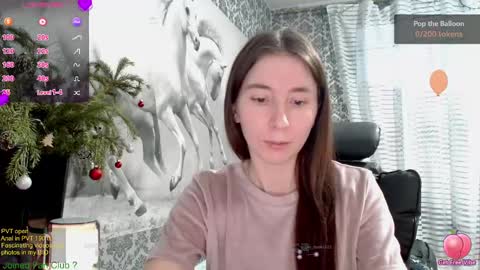 Snapshot of wow_porno_ chatting on 12.22.24 Anna online show from 12.22.24