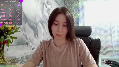 Snapshot of wow_porno_ chatting on 02.16.25 Anna online show from 02.16.25