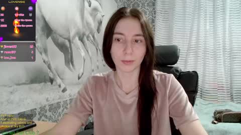 Snapshot of wow_porno_ chatting on 02.18.25 Anna online show from 02.18.25