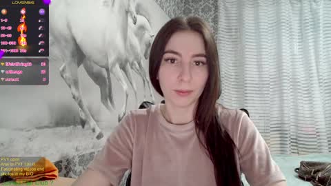 Snapshot of wow_porno_ chatting on 02.22.25 Anna online show from 02.22.25