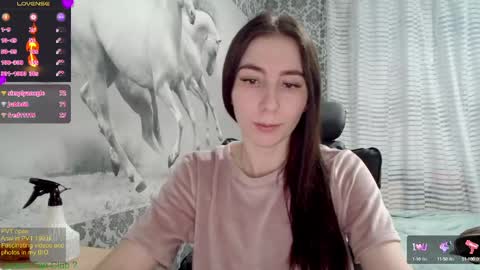 Snapshot of wow_porno_ chatting on 02.23.25 Anna online show from 02.23.25