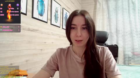 Snapshot of wow_porno_ chatting on 03.05.25 Anna online show from 03.05.25