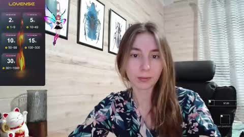 Snapshot of wow_porno_ chatting on 10.28.25 Anna online show from 10.28.25