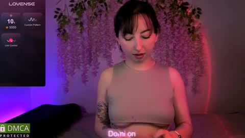 Snapshot of wow_sue chatting on 10.23.25 Sue online show from 10.23.25