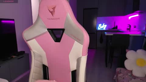 Emi online show from 10.27.25