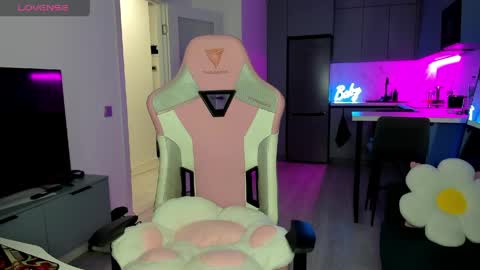 Emi online show from 04.03.26