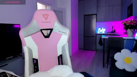 Emi online show from 04.10.26