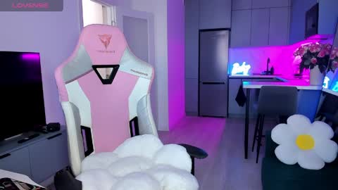 Emi online show from 04.11.26