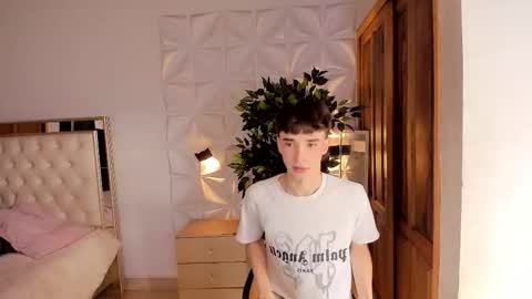 wyatt online show from 11.06.25